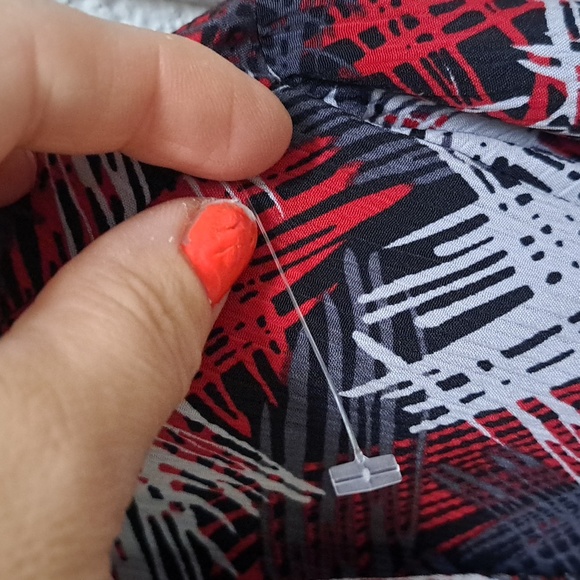 Business Casual Vibrant Button Up Blouse W/Buillt In Black Tank. Size 3X NWOT - Picture 10 of 10